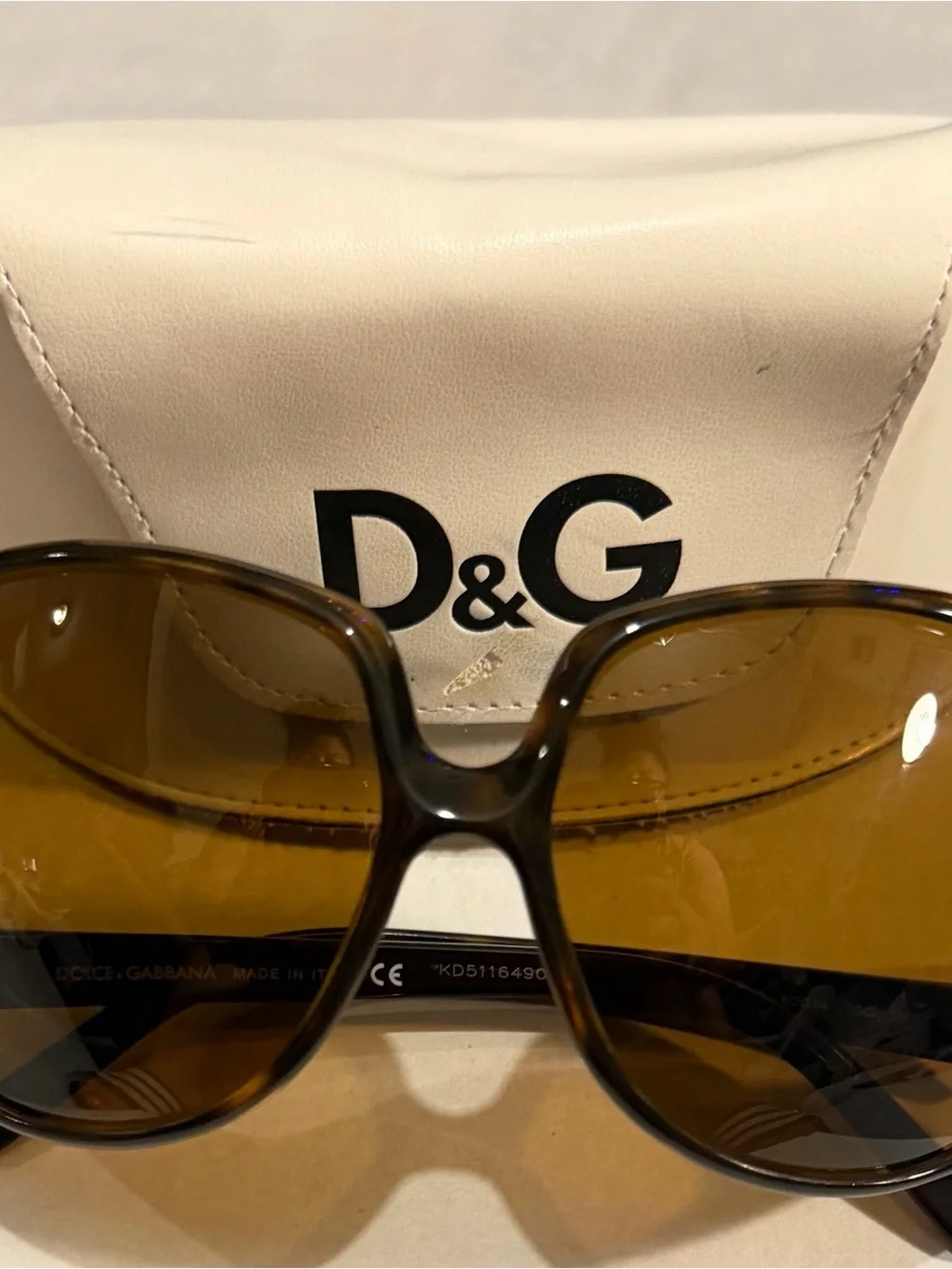 D&G Women's Brown Gradient Oversized Sunglasses